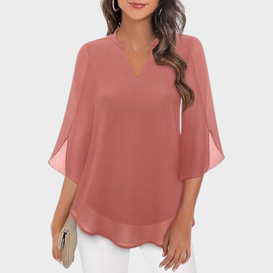 ELENA – ELEGANTE BLOUSE MET V-HALS EN LUCHTIGE UITSTRALING