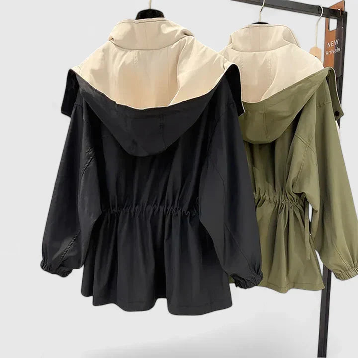 BECKA – MODERN GEWANDE JAS