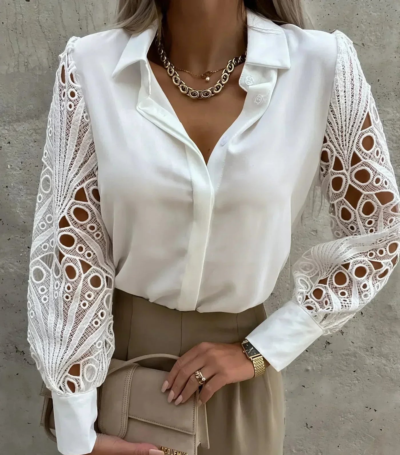 Lily™ | Elegante blouse met verfijnde kanten mouwen