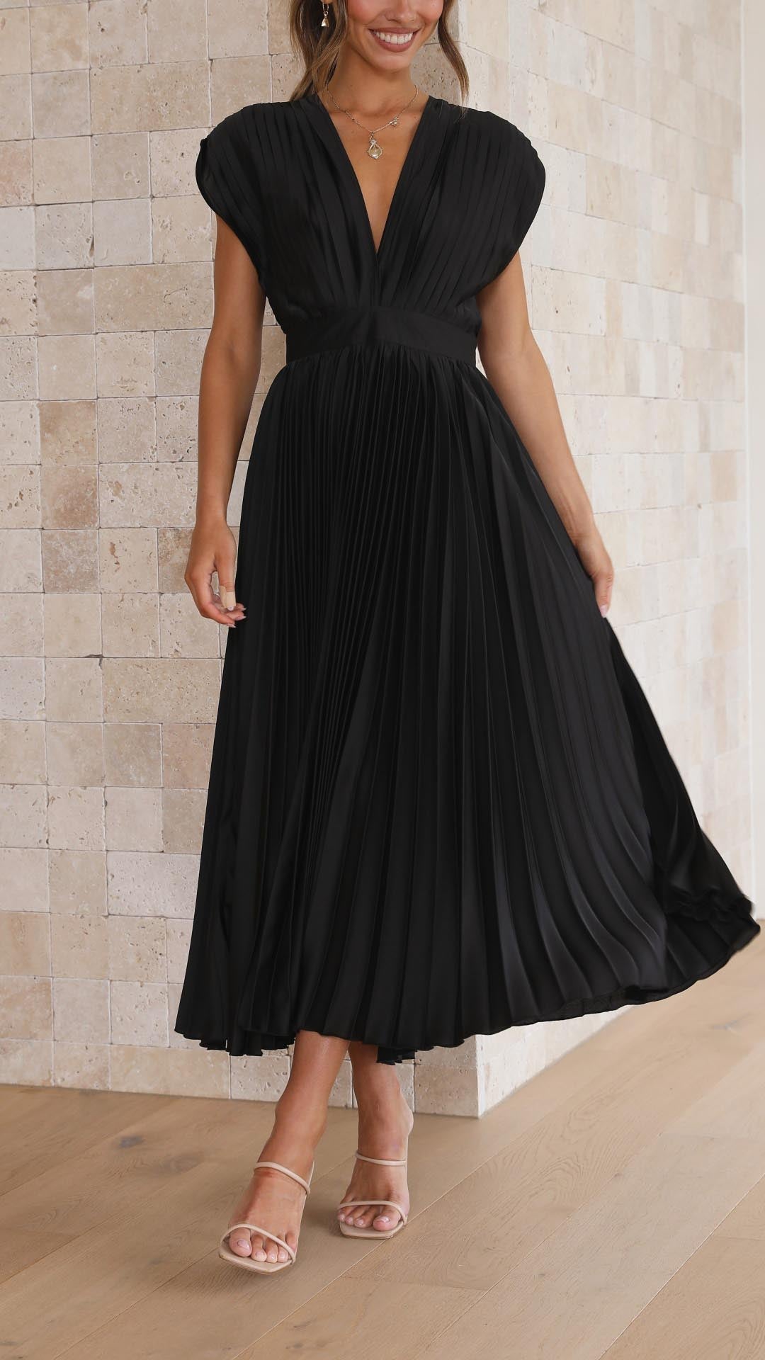 CHARLENE - ELEGANTE GEPLOOIDE MAXI-JURK