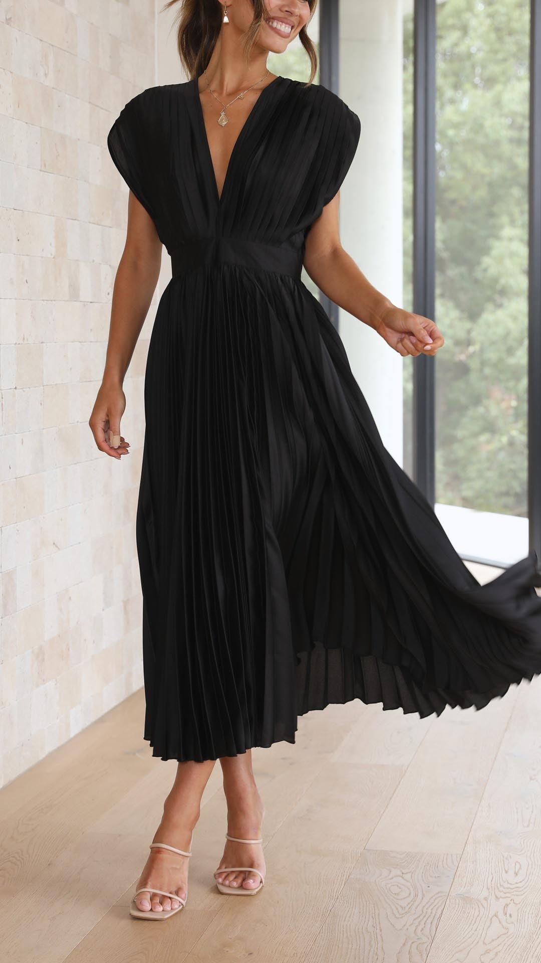 CHARLENE - ELEGANTE GEPLOOIDE MAXI-JURK