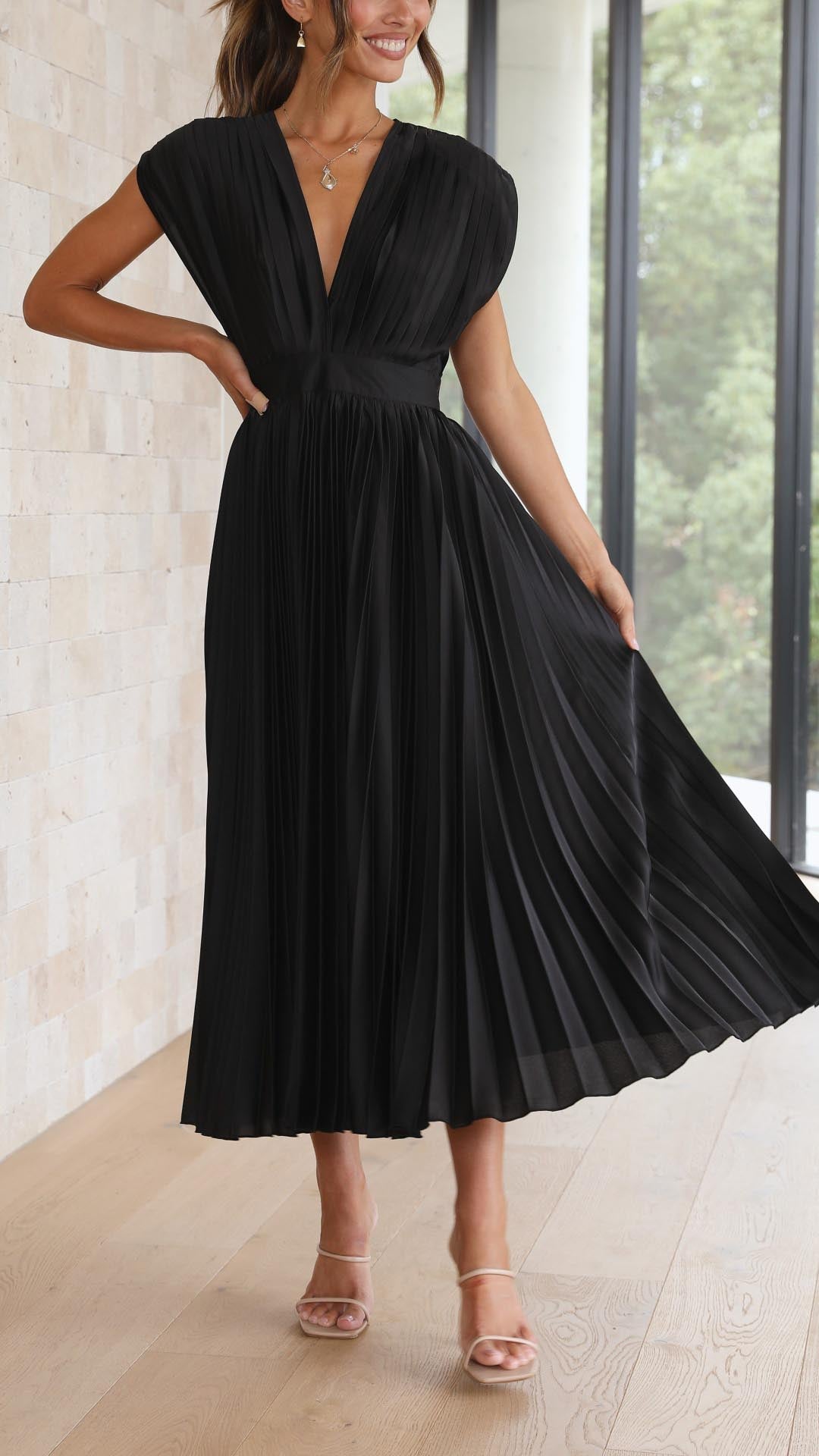 CHARLENE - ELEGANTE GEPLOOIDE MAXI-JURK